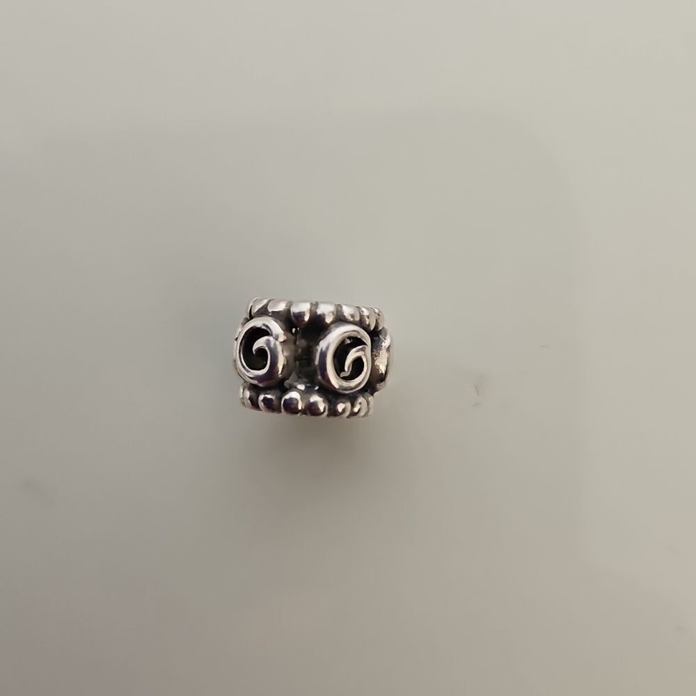 Chamilia Open Work Silver Charm - Picture 15 of 16